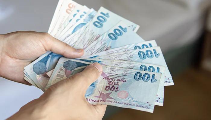 <p><span style="color:#B22222"><strong>BEYAN EDİLEN MATRAH 2,3 TRİLYON LİRAYI AŞTI</strong></span></p>

<p>&nbsp;</p>

<p><br />
A&ccedil;ıklanan verilere g&ouml;re, 2025 vergilendirme d&ouml;nemi i&ccedil;in T&uuml;rkiye genelinde toplam 5 milyon 586 bin 760 m&uuml;kellef tarafından yıllık gelir vergisi beyannamesi verildi.</p>
