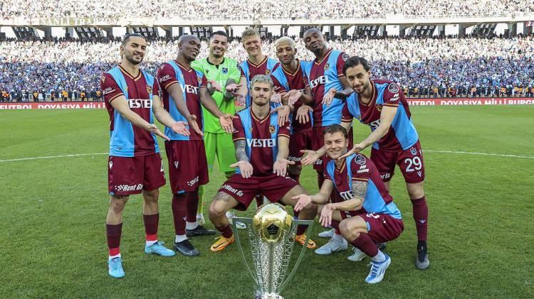 <p><strong><span style="color:#B22222">3)&nbsp; TRABZONSPOR</span>&nbsp; |&nbsp; Y&Uuml;ZDE 17</strong></p>
