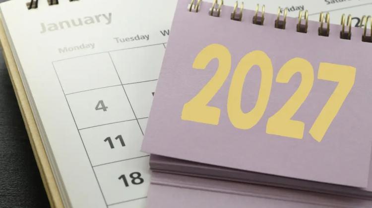 <p>2027 yılında uygulanacak resmi tatil g&uuml;nleri belli oldu.</p>

<p>&nbsp;</p>

<p>Milyonlarca &ccedil;alışanın heyecanla beklediği takvim y&uuml;zleri g&uuml;ld&uuml;rd&uuml;.&nbsp;</p>

<p>&nbsp;</p>
