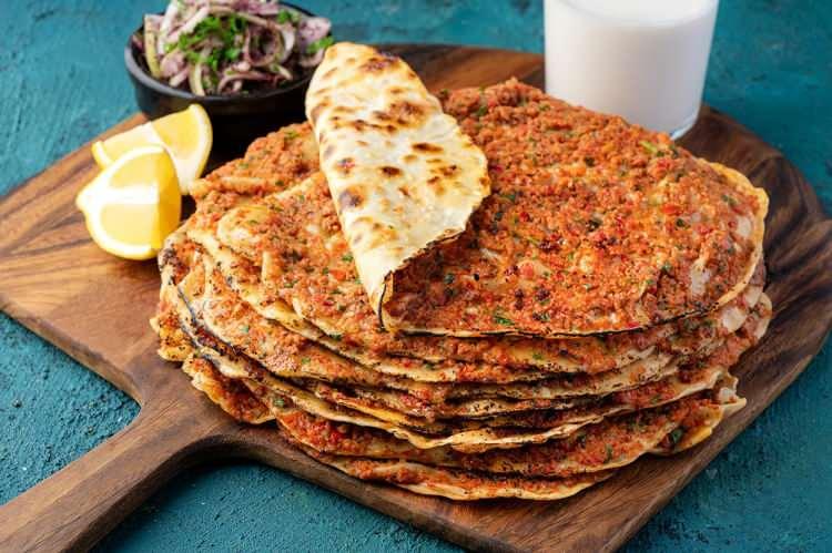 3 şehirde at ve eşek eti skandalı! Lahmacundan kavurmaya...