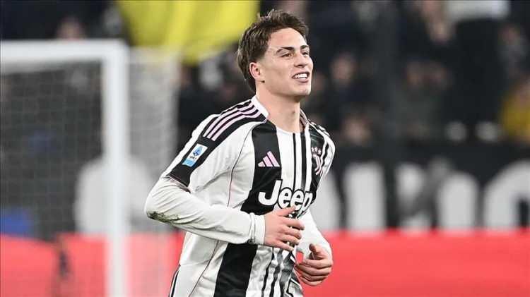 <p>Eğer Arsenal, Kenan i&ccedil;in 100 milyon euronun &uuml;zerinde bonservis bedeli &ouml;demesi durumunda milli yıldız, 21 yaşında Juventus tarihine ge&ccedil;ebilir.</p>
