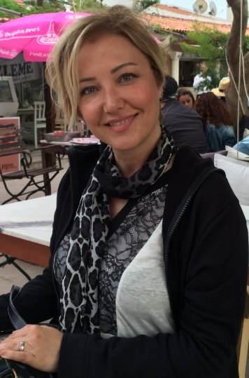 <p>Sosyal medyada provokatif paylaşımlarıyla &ouml;ne &ccedil;ıkan, sık sık &ldquo;hak, hukuk ve adalet&rdquo; vurgusu yapan Berna La&ccedil;in hakkında, 25 yıl boyunca yanında &ccedil;alışan Osman Ers&ouml;zl&uuml; dikkat &ccedil;eken a&ccedil;ıklamalarda bulundu.</p>
