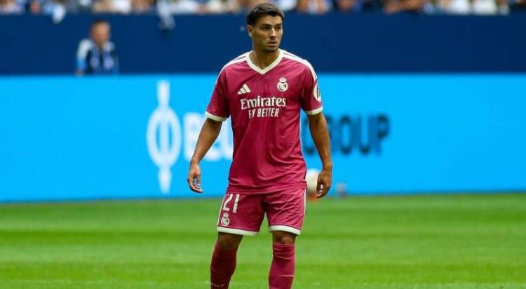 <p>İtalyan basınına g&ouml;re Beşiktaş, Real Madrid forması giyen Brahim Diaz i&ccedil;in İspanyol ekibiyle temasa ge&ccedil;ti.<br />
<br />
(Akşam)</p>
