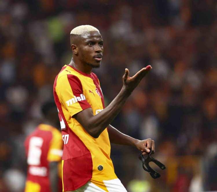 <p><strong>9- VICTOR OSIMHEN (Galatasaray)<br />
<br />
*** Osimhen, S&uuml;per Lig'den listeye giren tek forvet oyuncusu oldu.</strong></p>
