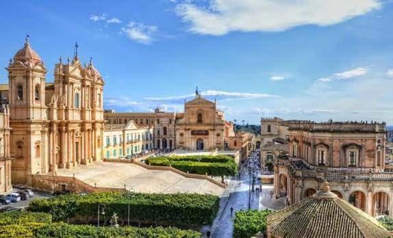 <p><strong>96 - NOTO (İTALYA)</strong></p>

<p>&nbsp;</p>
