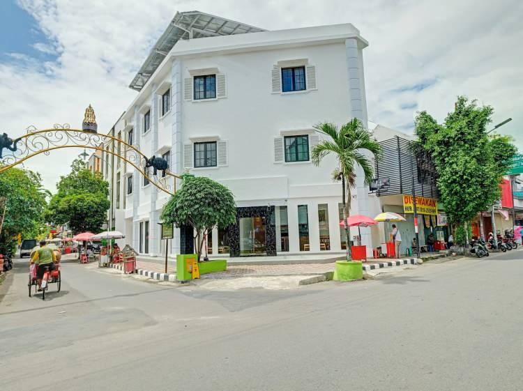 <p><strong>92 - SURAKARTA (ENDONEZYA)</strong></p>

<p>&nbsp;</p>
