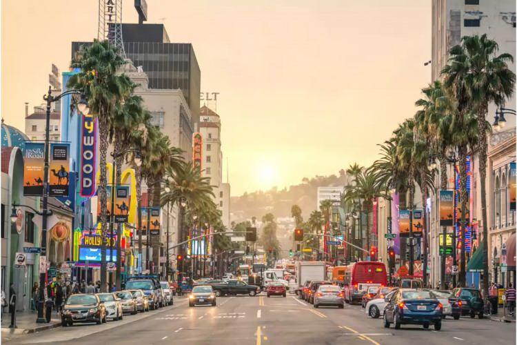 <p><strong>38 - LOS ANGELES (ABD)</strong></p>

<p>&nbsp;</p>
