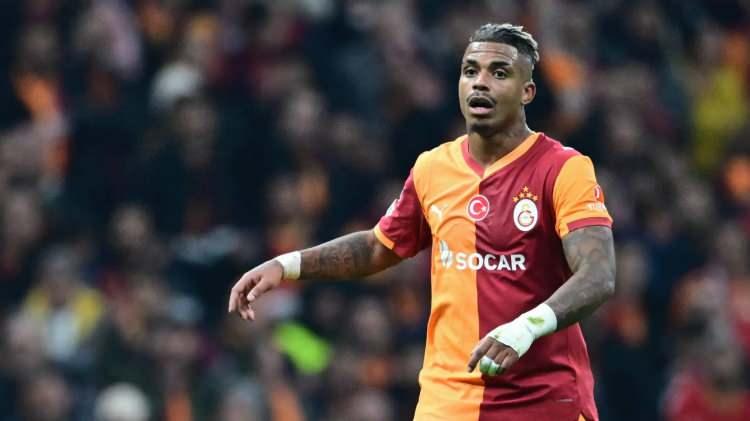 <p>Takvim'in haberinde Lemina'nın&nbsp; Suudi Arabistan Pro Ligi takımlarından Al Shabab ile 2 yıllık anlaşmaya sağladığı belirtildi.</p>
