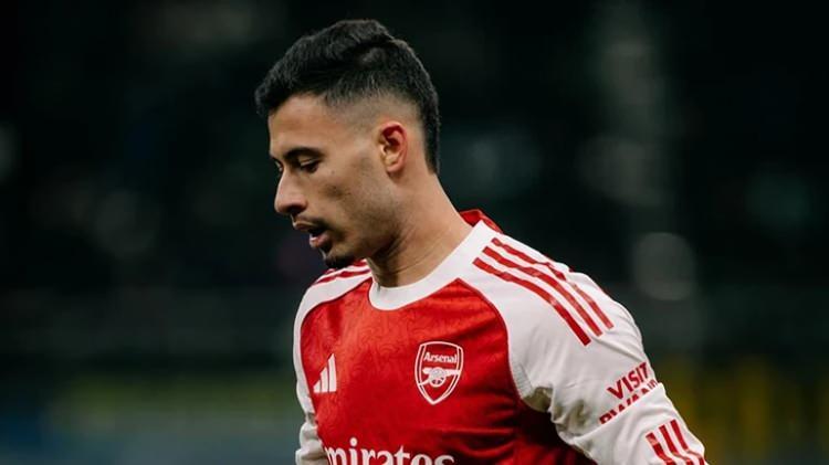 <p>Sarı-kırmızılıların Brezilyalı yıldız i&ccedil;in daha &ouml;nce 45 milyon euro seviyesinde teklif yaptığı ancak Martinelli'nin Galatasaray'ın teklifini geri &ccedil;evirdiği iddia edilmişti.</p>
