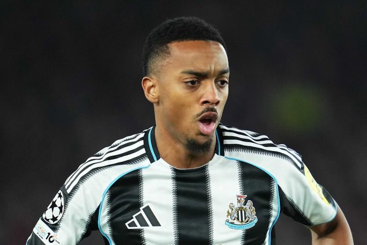 <p>Beşiktaş, Newcastle United'dan Joe Willock'u kadrosuna katıyor.<br />
<br />
Kartal, 7'lik kısmı peşin, taksit ve bonuslarla 12 milyon euroya ulaşan paketle transferi bitirmek &uuml;zere.<br />
<br />
(AKŞAM)</p>
