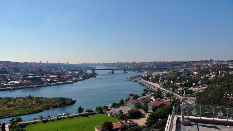 <p><strong>EY&Uuml;P</strong></p>
