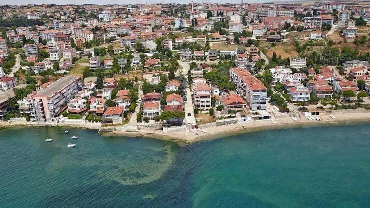 <p><strong>G&Uuml;M&Uuml;ŞYAKA</strong></p>
