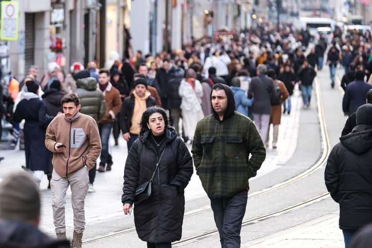 <p>Sivas, İstanbul'da ikamet eden ancak n&uuml;fusa kayıtlı olduğu il bakımından uzun yıllardır ilk sırayı koruyor.</p>
