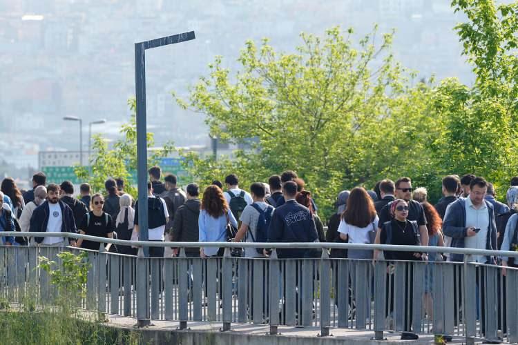 <p><strong>MALATYA,</strong></p>

<p><strong>MARDİN,</strong></p>

<p><strong>GİRESUN,</strong></p>

<p><strong>ERZURUM,</strong></p>

<p><strong>RİZE,</strong></p>

<p><strong>VAN İLLERİ İLK SIRADA YER ALIYOR.</strong></p>

<p>&nbsp;</p>
