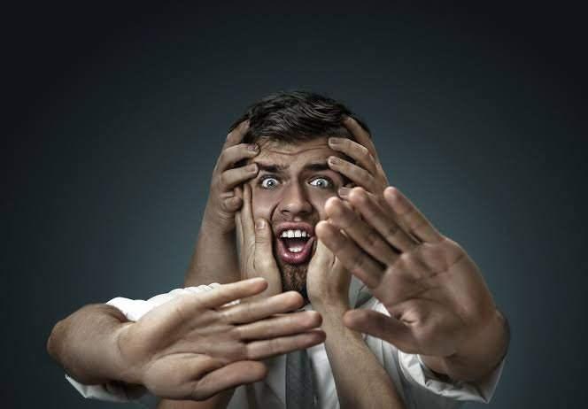 <p><strong>ŞİZOFRENİ</strong></p>
