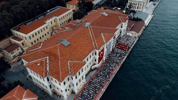 <p><strong>İstanbul Teknik &Uuml;niversitesi (İT&Uuml;):</strong> 29 &ouml;ğrenci</p>

<p><strong>İstanbul &Uuml;niversitesi-Cerrahpaşa:</strong> 15 &ouml;ğrenci</p>

<p><strong>Boğazi&ccedil;i &Uuml;niversitesi: </strong>18 &ouml;ğrenci</p>

<p><strong>Ko&ccedil; &Uuml;niversitesi:</strong> 13 &ouml;ğrenci</p>
