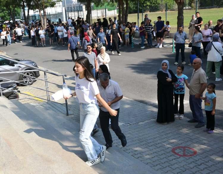 <p><strong>İmam Hatip Liseleri</strong></p>

<p>Tercihte bulunan: 120.441</p>

<p>Yerleşme hakkı kazanan: 71.630</p>

<p>Yerleşme oranı: <strong>%59,47</strong></p>
