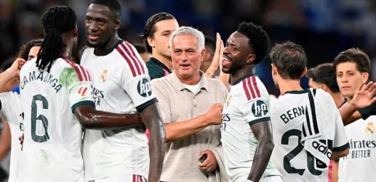 <p>"Mourinho, onu hen&uuml;z &ccedil;ift merkez orta saha pozisyonu i&ccedil;in uygun bir oyuncu olarak g&ouml;rmediğini s&ouml;yl&uuml;yor ancak şartlar sonunda fikrini değiştirmesine yol a&ccedil;abilir. T&uuml;rk oyuncu şu anda Real Madrid i&ccedil;in bu pozisyonda en iyi se&ccedil;enek gibi g&ouml;r&uuml;n&uuml;yor. Bu ma&ccedil;ta sağ kanatta oynadı ancak sık sık i&ccedil;eriye doğru hareket etti. Daha merkezi bir rolde oynaması ona daha da fayda sağlayacaktır. Bellingham'ın a&ccedil;ılış gol&uuml;n&uuml; atması i&ccedil;in m&uuml;kemmel bir orta yaptı. Ayrıca birka&ccedil; kez Mbappe ile iyi bir iş birliği sergiledi. Real Madrid'in nasıl oynadığı g&ouml;z &ouml;n&uuml;ne alındığında, 64. dakikada Diomande ile değiştirildi, bu biraz a&ccedil;ıklanamaz bir değişiklikti."</p>
