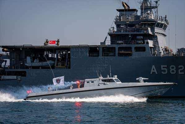 <p>TEKNOFEST Mavi Vatan kapsamında Deniz Kuvvetleri Komutanlığına bağlı Sualtı Taarruz (SAT) ve Sualtı Savunma (SAS) komandoları tarafından g&ouml;steriler icra edildi.</p>
