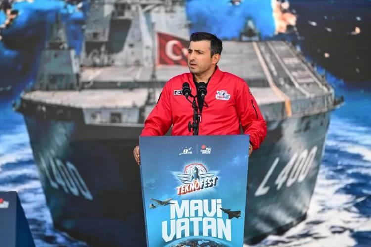 <p>TEKNOFEST Mavi Vatan&rsquo;ın kapanış programı saat 16.00-17.00 arasında ger&ccedil;ekleştirilecek. Saat 17.45&rsquo;te başlayacak &ouml;d&uuml;l t&ouml;reninde yarışmalarda dereceye giren takımlara &ouml;d&uuml;lleri verilecek ve d&ouml;rt g&uuml;n s&uuml;ren festival sona erecek.</p>
