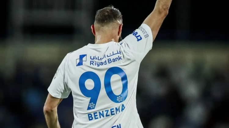 <p>Haberde Benzema'nın bu teklifi d&uuml;ş&uuml;nmek i&ccedil;in s&uuml;re istediği aktarıldı.</p>
