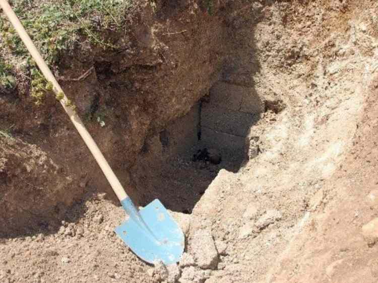 <p>Cumhuriyet tarihinden bazıları hi&ccedil; hatırlanmayan fethi kabir işlemlerinde enteresan detaylar ortaya &ccedil;ıktı.</p>
