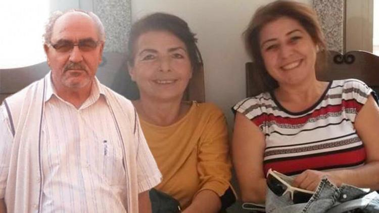 <p><strong>MEZARDAN HEM CİNAYET HEM DOLANDIRICILIK &Ccedil;IKTI: AHMET YEŞİLDAĞ OLAYI</strong><br />
&nbsp;</p>

<p>2013 yılında, Bursa&rsquo;nın Mudanya il&ccedil;esinde yaşayan 70 yaşındaki Ahmet Yeşildağ, internet &uuml;zerinden oynadığı okey oyununda tanıştığı 42 yaşındaki Derya Y. adlı kadınla evlendi.</p>

<p>Yeşildağ, nikahın kıyılmasından saatler sonra hayatını kaybetti.</p>

<p>&Ouml;l&uuml;m&uuml;n ş&uuml;pheli olduğunu iddia eden oğlu Ali Yeşildağ&rsquo;ın savcılığa başvurusu &uuml;zerine 9 yıl sonra Ahmet Yeşildağ&rsquo;ın mezarı a&ccedil;ıldı.</p>

<p>Mezarın a&ccedil;ılması sonucu yapılan inceleme sonucunda Ahmet Yeşildağ'ın v&uuml;cudunda zehirleyici miktarda morfin ve kodein maddesi bulunduğu tespit edildi.</p>
