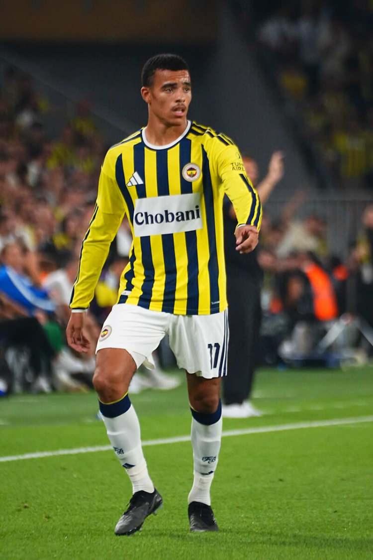 <p>Temsilcilerimizden Fenerbah&ccedil;e Şampiyonlar Ligi'nde, Beşiktaş ve Trabzonspor ise Avrupa Ligi'nde sahaya &ccedil;ıktı.</p>
