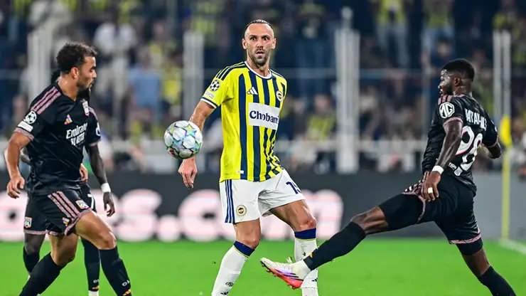 <p>Fenerbah&ccedil;e konuk ettiği Lyon'la 1-1 berabere kaldı.</p>

