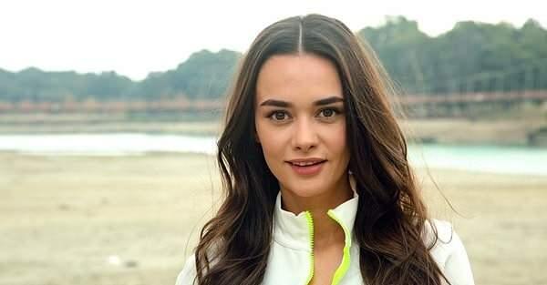 <p>Hande Soral - 2,2 Mn takip&ccedil;i</p>
