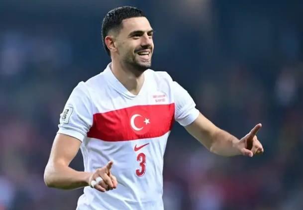<p>Merih Demiral - 2,6 Mn takip&ccedil;i</p>
