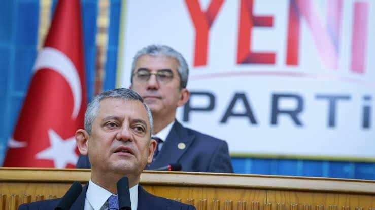 <p>&Ccedil;anakkale Belediye Başkanı Muharrem Erkek</p>

<p>&Ccedil;anakkale-Ayvacık-K&uuml;&ccedil;&uuml;kkuyu Belediye Başkanı Abd&uuml;lmuttalip G&uuml;rel</p>

<p>&Ccedil;anakkale-Ayvacık Belediye Başkanı Mesut Bayram</p>

<p>&Ccedil;anakkale-Bayrami&ccedil; Belediye Başkanı Hasan Cem Atılgan</p>

<p>&Ccedil;anakkale-Biga Belediye Başkanı Hasan Kırım</p>

<p>&Ccedil;anakkale-Biga Belediye Başkanı Alper Şen</p>

<p>&Ccedil;anakkale-Bozcaada Belediye Başkanı Yahya G&ouml;ztepe</p>

<p>&Ccedil;anakkale-&Ccedil;an Belediye Başkanı Harun Arslan</p>

<p>&Ccedil;anakkale-Eceabat Belediye Başkanı Saim Zileli</p>

<p>&Ccedil;anakkale-Gelibolu-Kavakk&ouml;y Belediye Başkanı Necati Kop&ccedil;a</p>

<p>&Ccedil;anakkale-G&ouml;k&ccedil;eada Belediye Başkanı B&uuml;lent Ecevit Atalay</p>

