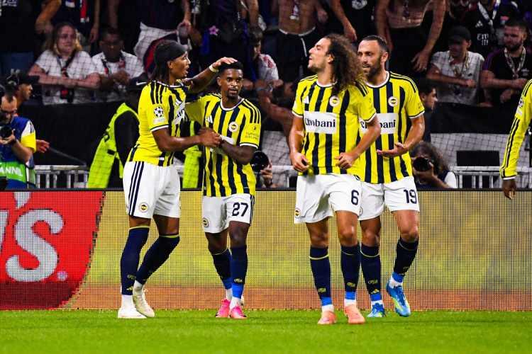 <p>Fenerbah&ccedil;e'nin Lyon'u saf dışı bırakması, Avrupa ve Fransız basınında geniş yankı uyandırdı.</p>
