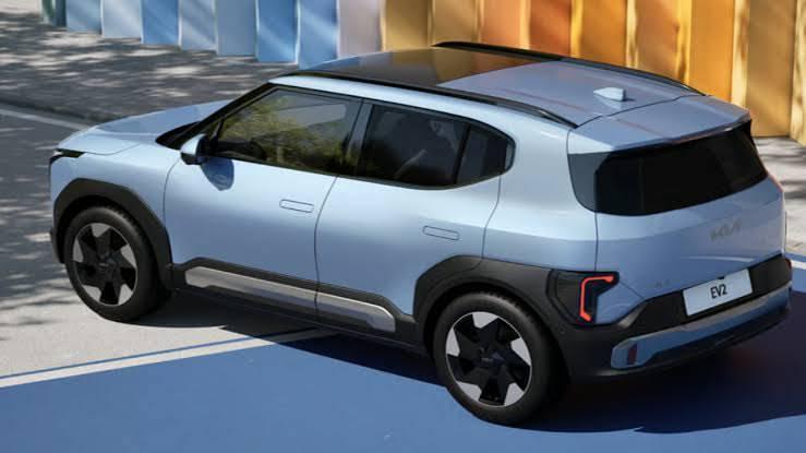 <p><span style="color:#B22222"><strong>2. KİA EV2 - COOL,</strong></span></p>

<p>&nbsp;</p>

<p><strong>107,8 kW -</strong></p>

<p><strong>1.599.000 ₺</strong></p>

<p>&nbsp;</p>
