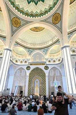 <p><strong>GAZİANTEP</strong></p>

<p>Gaziantep'te Mevlit Kandili dolayısıyla Şahinbey Millet Camisi'nde program d&uuml;zenlendi. Camiye gelen cemaat, namaz kılıp dua etti.</p>

<p>&nbsp;</p>
