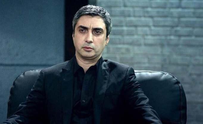 <p>&Ouml;zel hayatını g&ouml;zlerden uzak yaşamayı tercih eden &uuml;nl&uuml; oyuncu, bu kez &ccedil;ocuklarıyla yaptığı anlamlı bir geziyle g&uuml;ndeme geldi.&nbsp;</p>
