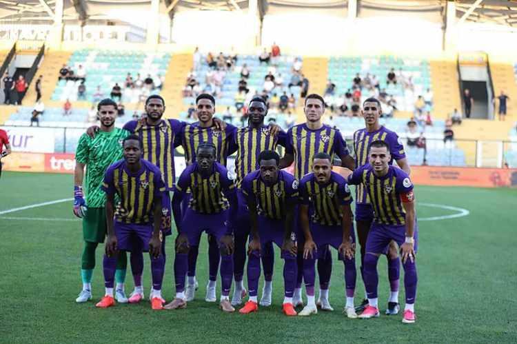 <p>İşte şampiyonluğun favorisi:</p>

<p>&nbsp;</p>

<p><strong>İŞTE YAPAY ZEKANIN SIRALAMASI</strong></p>

<p>&nbsp;</p>

<p>18. Ey&uuml;pspor</p>

<p>&nbsp;</p>
