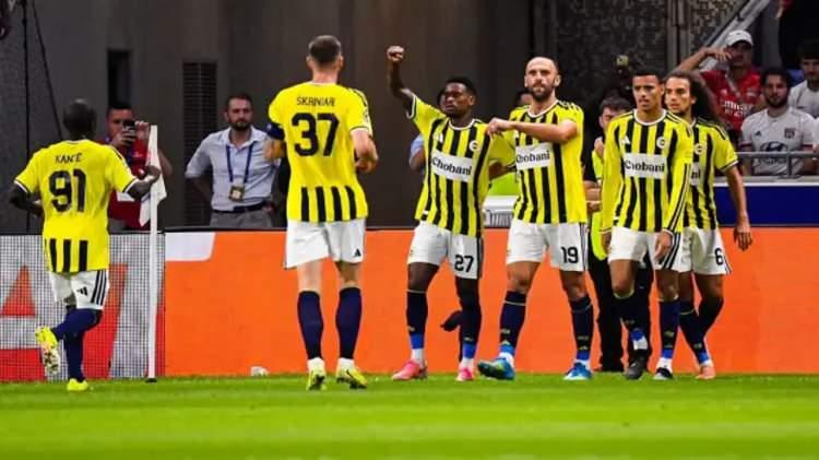 <p>İstanbul'un iki devi, Devler Ligi'nden kasasını dolduracak. Fenerbah&ccedil;e ise Galatasaray'dan daha fazla para alacak.</p>

<p>&nbsp;</p>
