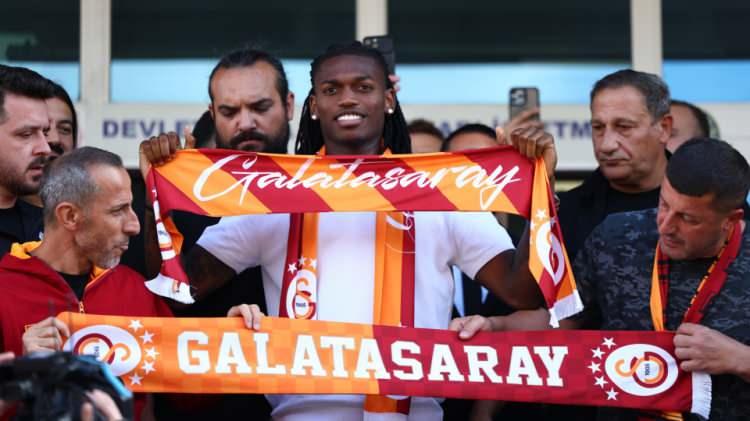 <p><strong>LEAO TRANSFERİ GALATASARAY'IN DEĞERİNİ U&Ccedil;URDU</strong></p>
