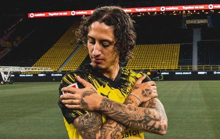 <p>Forvet hattında alternatiflerini değerlendiren Trabzonspor'un, Fabio Silva transferi konusunda &ouml;n&uuml;m&uuml;zdeki g&uuml;nlerde g&ouml;r&uuml;şmelerini s&uuml;rd&uuml;rmesi bekleniyor.</p>
