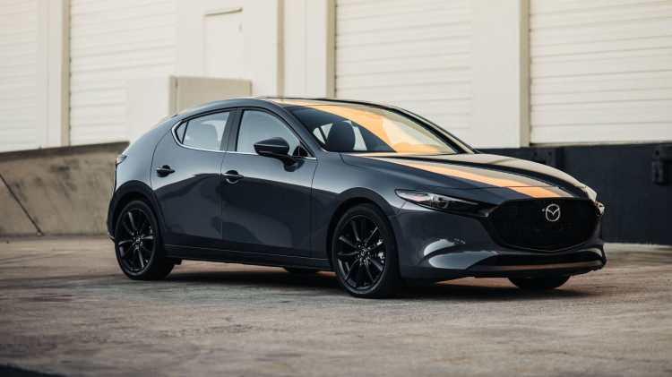<p><span style="color:#B22222"><strong>T&Uuml;RK PAZARINA HAZIRLIK&nbsp;</strong></span></p>

<p>Bu g&ouml;r&uuml;şmeler kapsamında, &ouml;zellikle Mazda 3 gibi kompakt modellerin ve markanın bazı pick-up modellerinin T&uuml;rkiye pazarına sunulması planlanıyor.</p>

<p>Mazda meraklıları i&ccedil;in bu durum, sevdikleri modellere yeniden kavuşma ihtimalini doğuruyor.</p>
