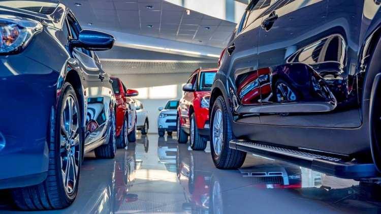 <p><span style="color:#B22222"><strong>EN &Ccedil;OK İLAN VERİLEN MARKALAR BELLİ OLDU</strong></span></p>

<p>Temmuz ayında ikinci el otomobil ilanlarında marka bazında Renault ilk sıradaki yerini korudu.</p>

<p>Renault&rsquo;u Fiat ve Volkswagen takip etti.</p>
