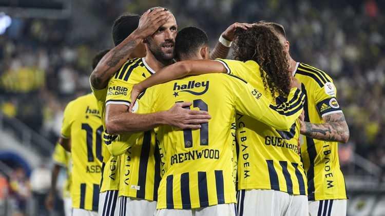 <p>Sarı-lacivertlilerin bu puanla 20. sırada yer alacağı ve son 16 play-off turuna kalacağı &ouml;ng&ouml;r&uuml;l&uuml;yor.</p>
