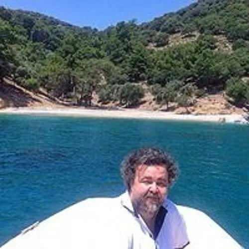 <p>Eski adıyla Iris Jet olarak bilinen Fransız yapımı 26 yıllık katamaranın, ge&ccedil;mişte icralık olduğu ve aldığı ağır hasarların teknik standartlar g&ouml;z ardı edilerek onarıldığı belirlendi.</p>

<p>&nbsp;</p>
