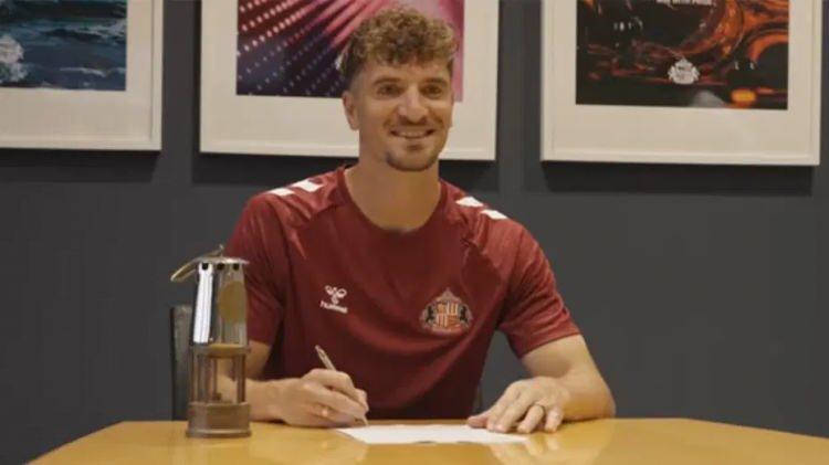 <p>Thomas Meunier ➡ Sunderland</p>
