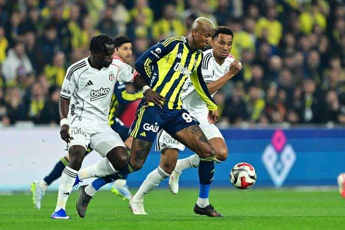 <p>&nbsp;Dev ma&ccedil;a saatler kala yapay zeka, derbi i&ccedil;in skor tahmini yaptı.</p>
