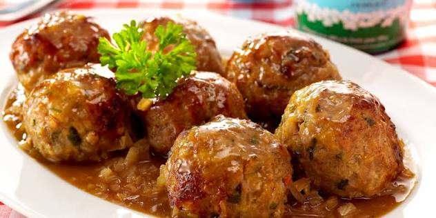 <p><span style="color:#B22222"><strong>72. BOULETS SAUCE LAPIN</strong></span></p>

<p>&Uuml;lke: Bel&ccedil;ika<br />
Puan: 4.0</p>
