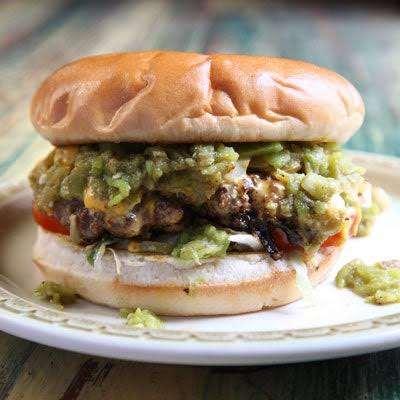 <p><span style="color:#B22222"><strong>62. GREEN CHILE CHEESEBURGER</strong></span></p>

<p>&Uuml;lke: ABD<br />
Puan: 4.0</p>
