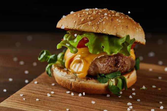 <p><span style="color:#B22222"><strong>52. ELK BURGER</strong></span></p>

<p>&Uuml;lke: ABD<br />
Puan: 4.0</p>
