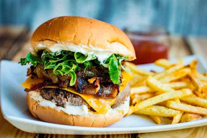 <p><span style="color:#B22222"><strong>42. BISON BURGER</strong></span></p>

<p>&Uuml;lke: ABD<br />
Puan: 4.1</p>
